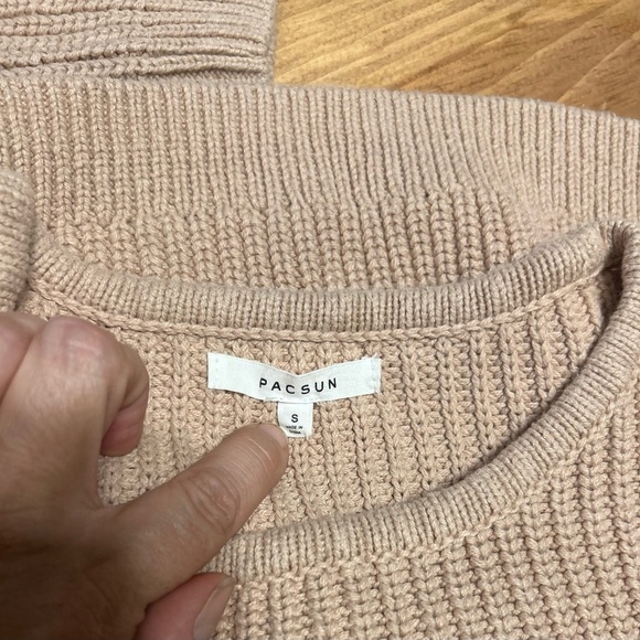 PacSun Tan Sweater with White Stripes size Small - Picture 5 of 5